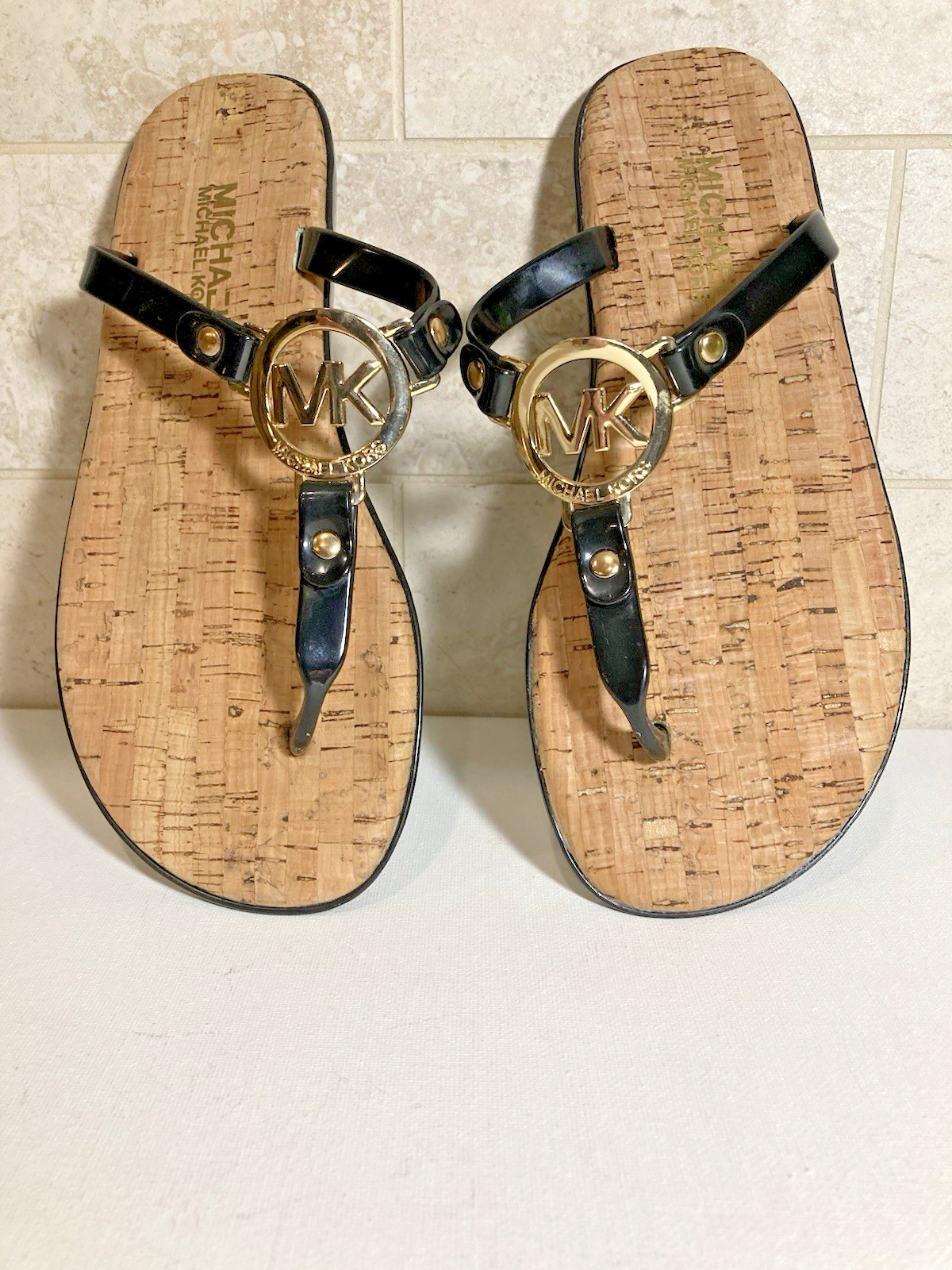 NEW MICHAEL KORS BLACK JELLY AND CORK MK THONG T STRAP SANDALS SZ6