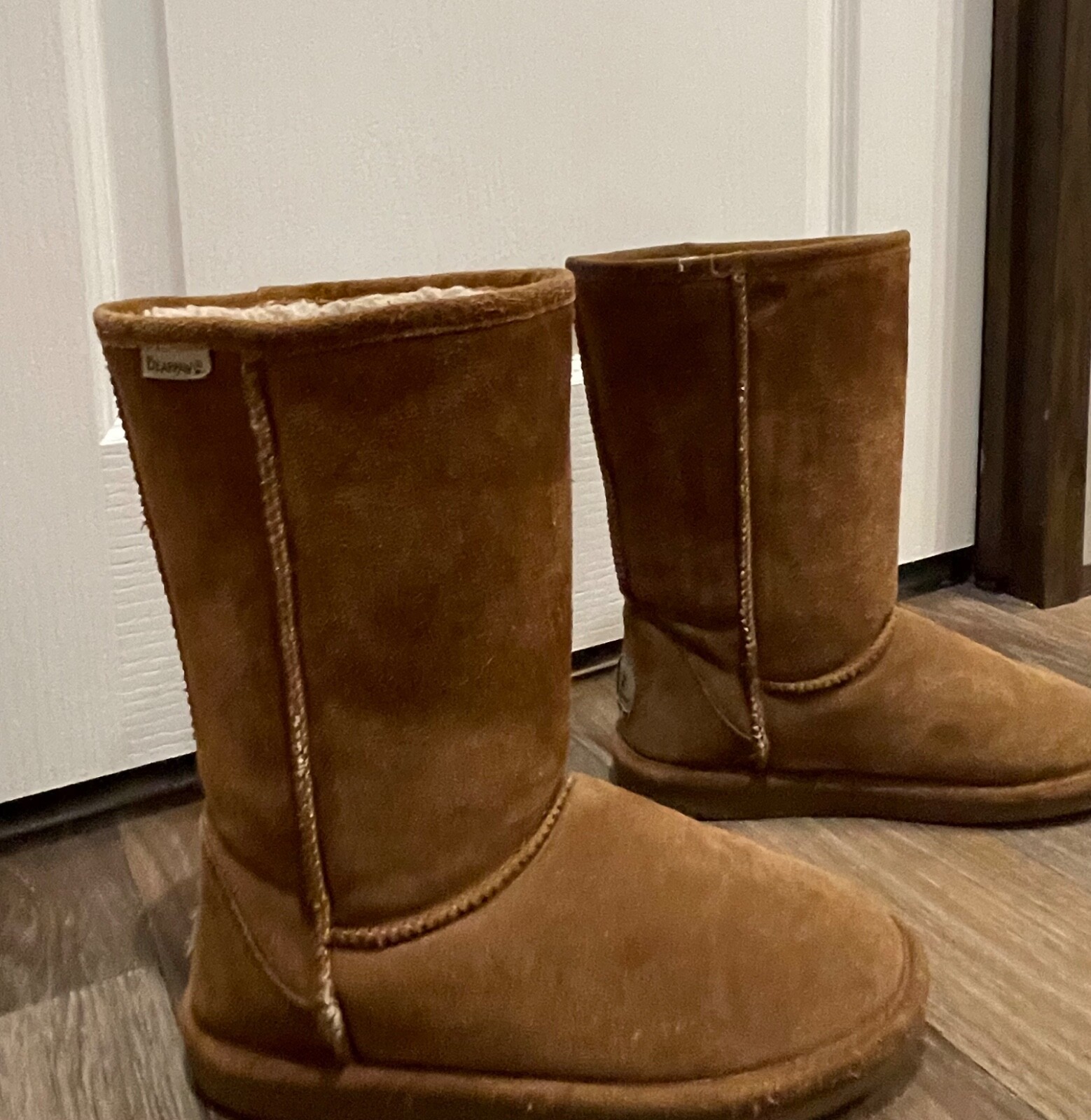 BEARPAW 608 W Emma Short Hickory Womens Casual BOOTS Size 9 M