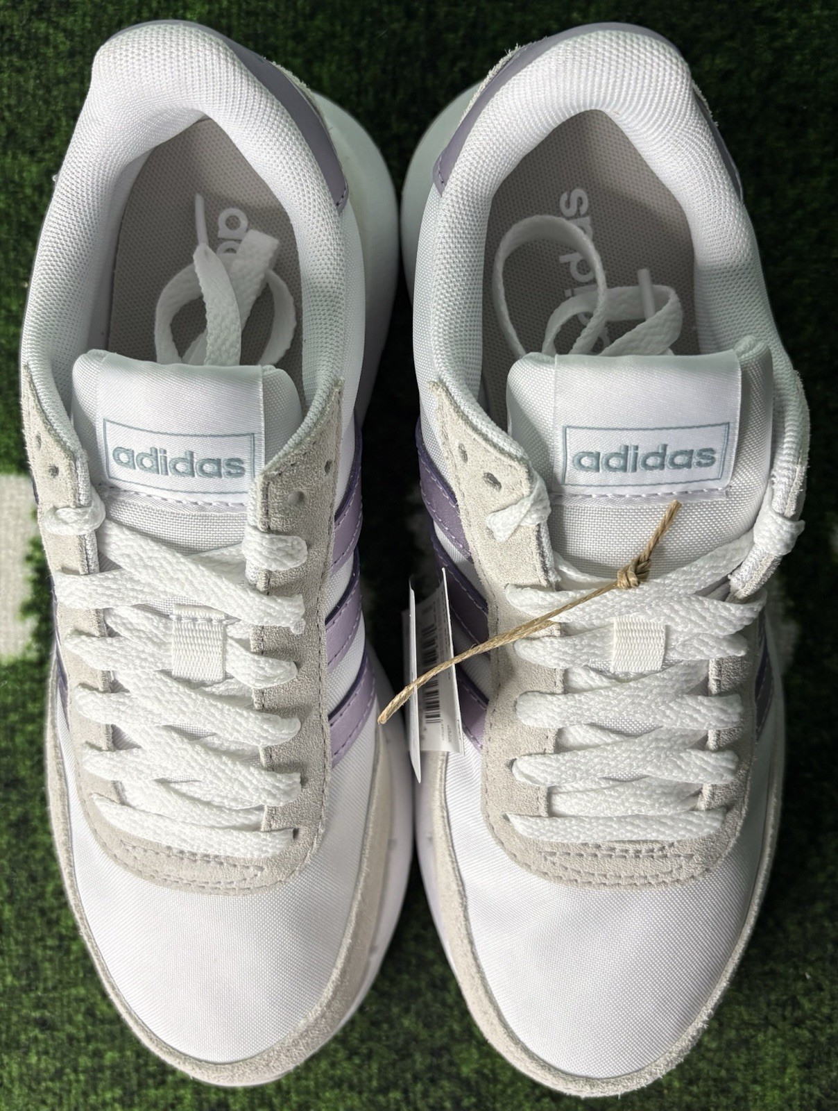 US Women’s 6/Youth 5 – Adidas Run 60s 2.0 “Chalk Silver Metallic” GX1713