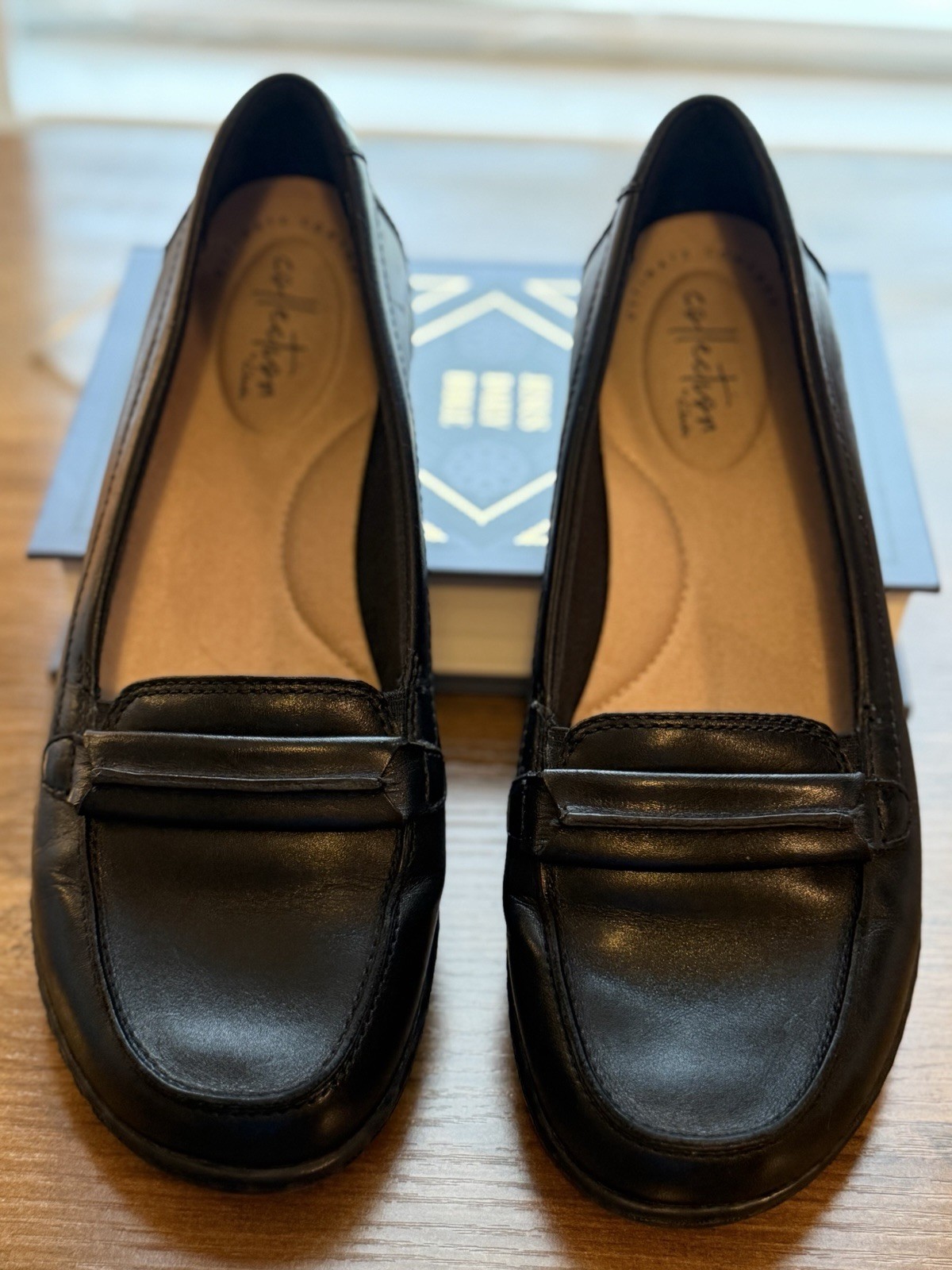 Clarks Collection Black Leather Loafers Women’s Size 8.5 Slip-On Comfort Shoes