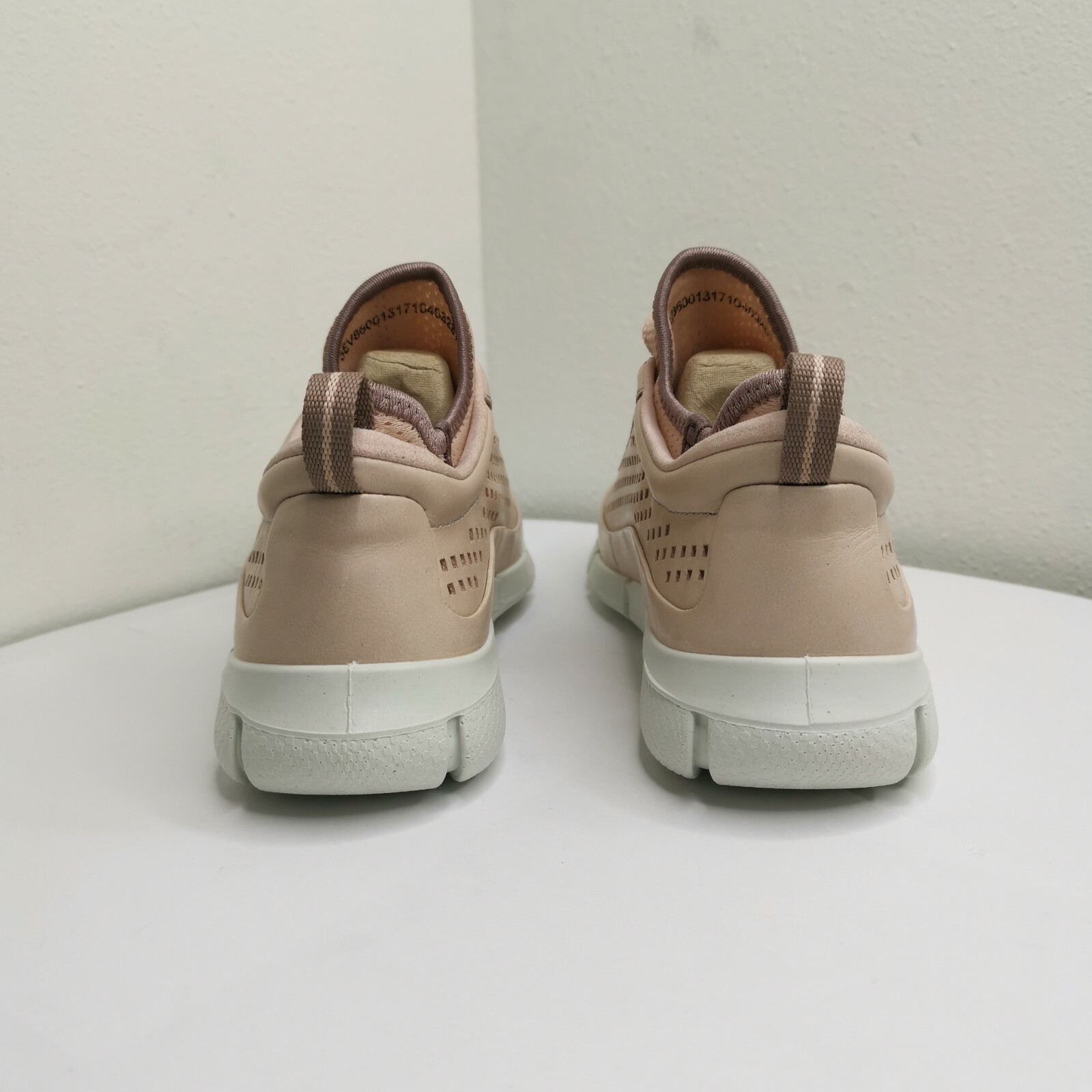 ECCO Intrinsic 1 Shoes Women’s Size 4-4.5 EUR 35