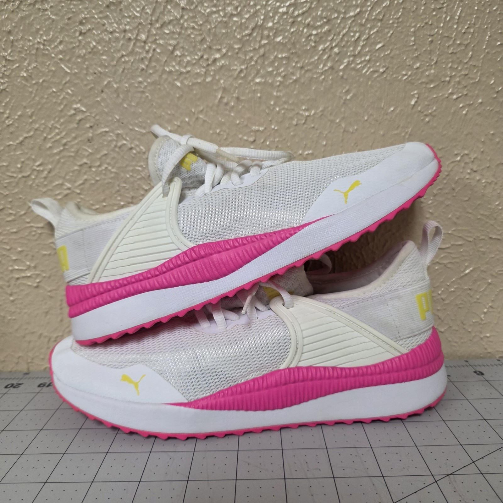 PUMA shoes Pacer Next Cage Womens Size 8 White Pink yellow Sneakers 373983 01