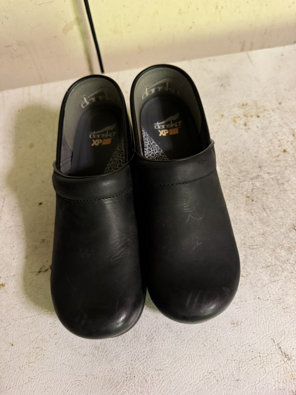 Dansko Black Leather XP2.0 43 Clogs
