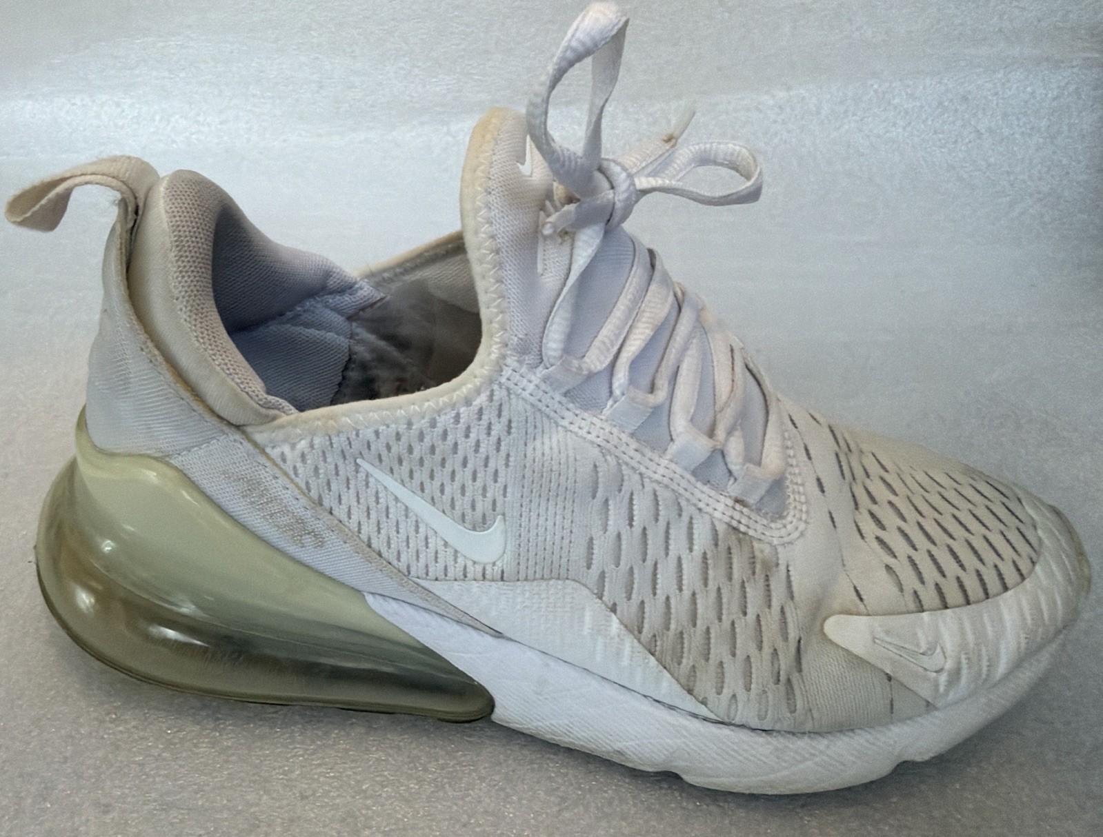 Nike Air Max 270 Women’s Sneakers White Running Shoes Size 7.5 *See Description