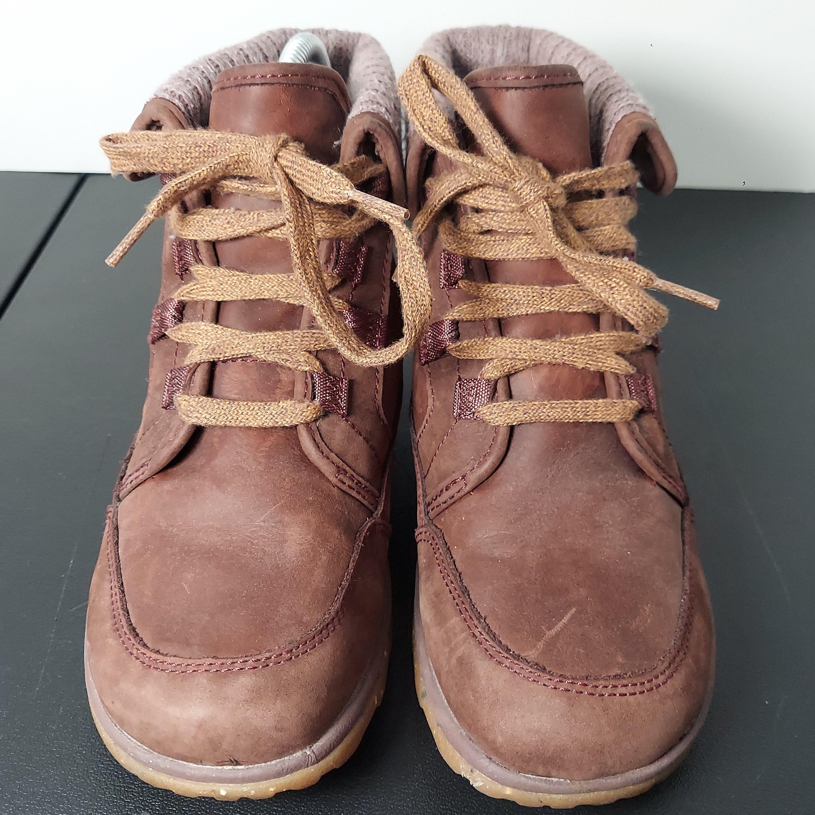 Chaco Boots Womens Size 7.5 Brown Nubuck Lace Up Ankle Bootie Knit Cuff Winter
