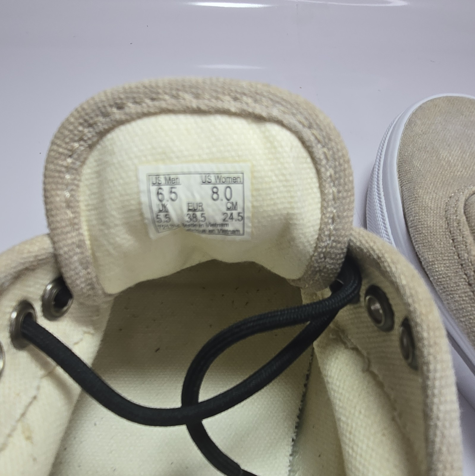 UnisexVansLow Top Canvas Lace-Up Sneakers Men’6.5Wo’s8 Beige/White/Black Solid