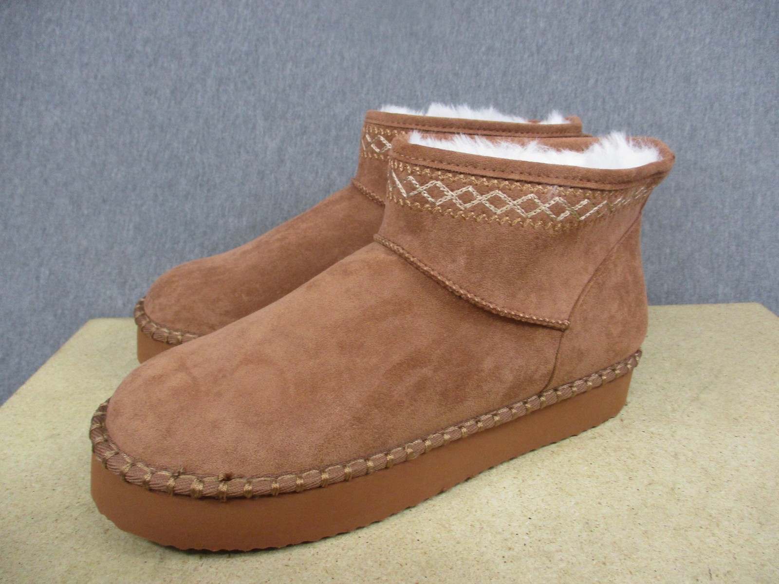 Aerie Slippers Womens Size 9 Brown Faux Fur Bootie Shearling Cozy House Shoes