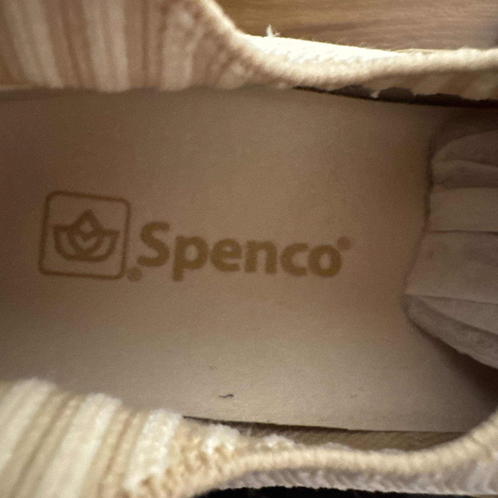 Karma Stretch Classic Spenco Foot Wear Color Navajo USA Women Size 8.5 Sneakers
