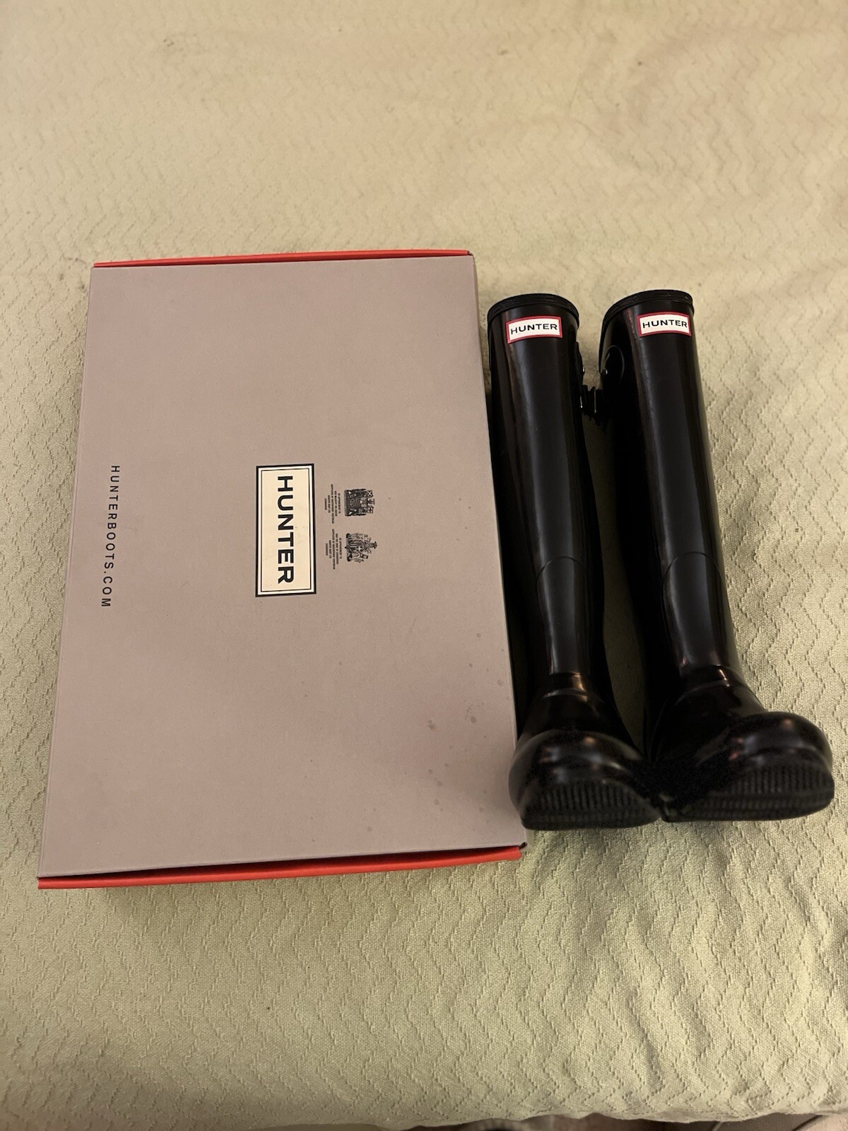 Hunter Original Tall Gloss Women’s Rain Boots – Black, 7 US
