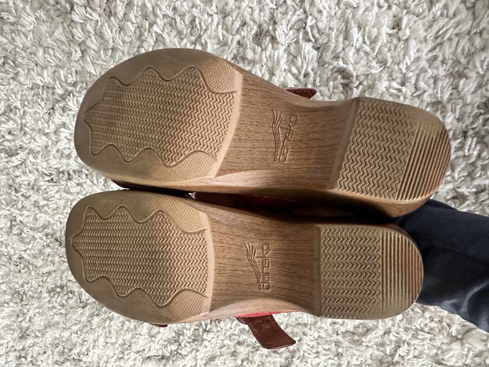 DANSKO Sophie Red Sandals 9.5-10 US /40 EU Leather Straps Buckles Snake Embossed