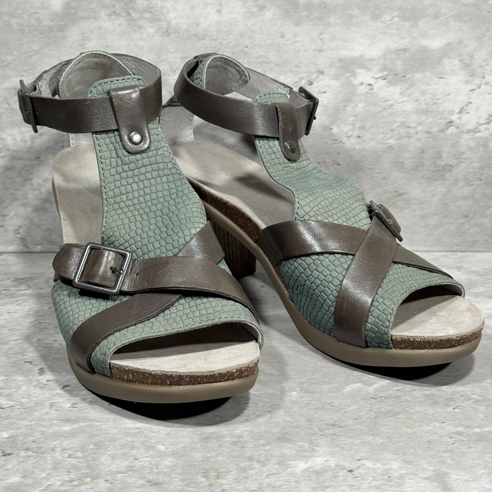 Dansko Dominique Green Snakeskin Embossed Ankle Strap Heeled Sandal Women 9.5-10