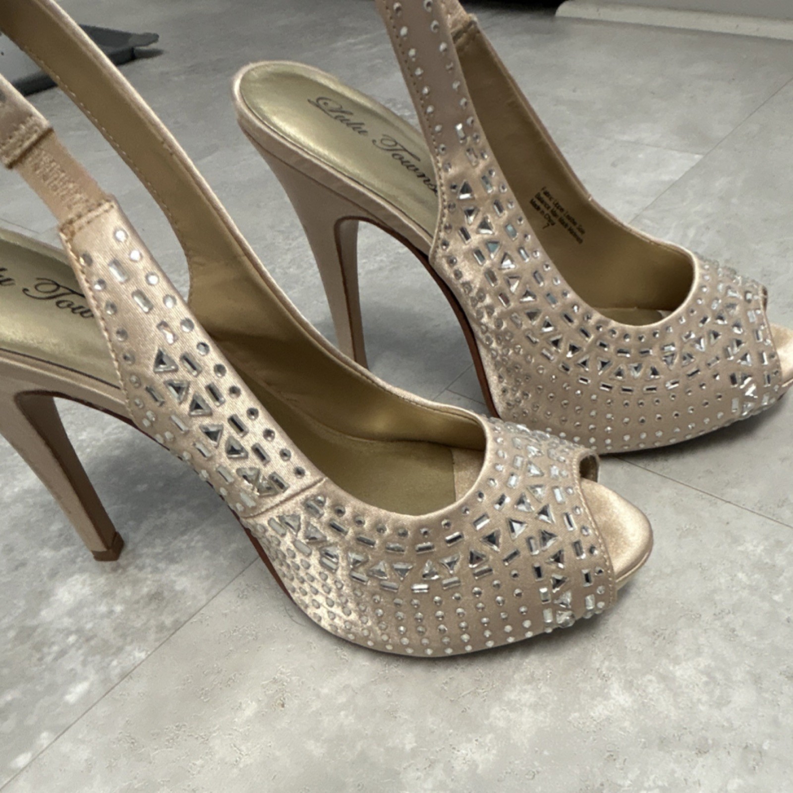 Lulu Townsend Beige Rhinestone Slingback Peep Toe Stiletto Heels Fabric Size 7