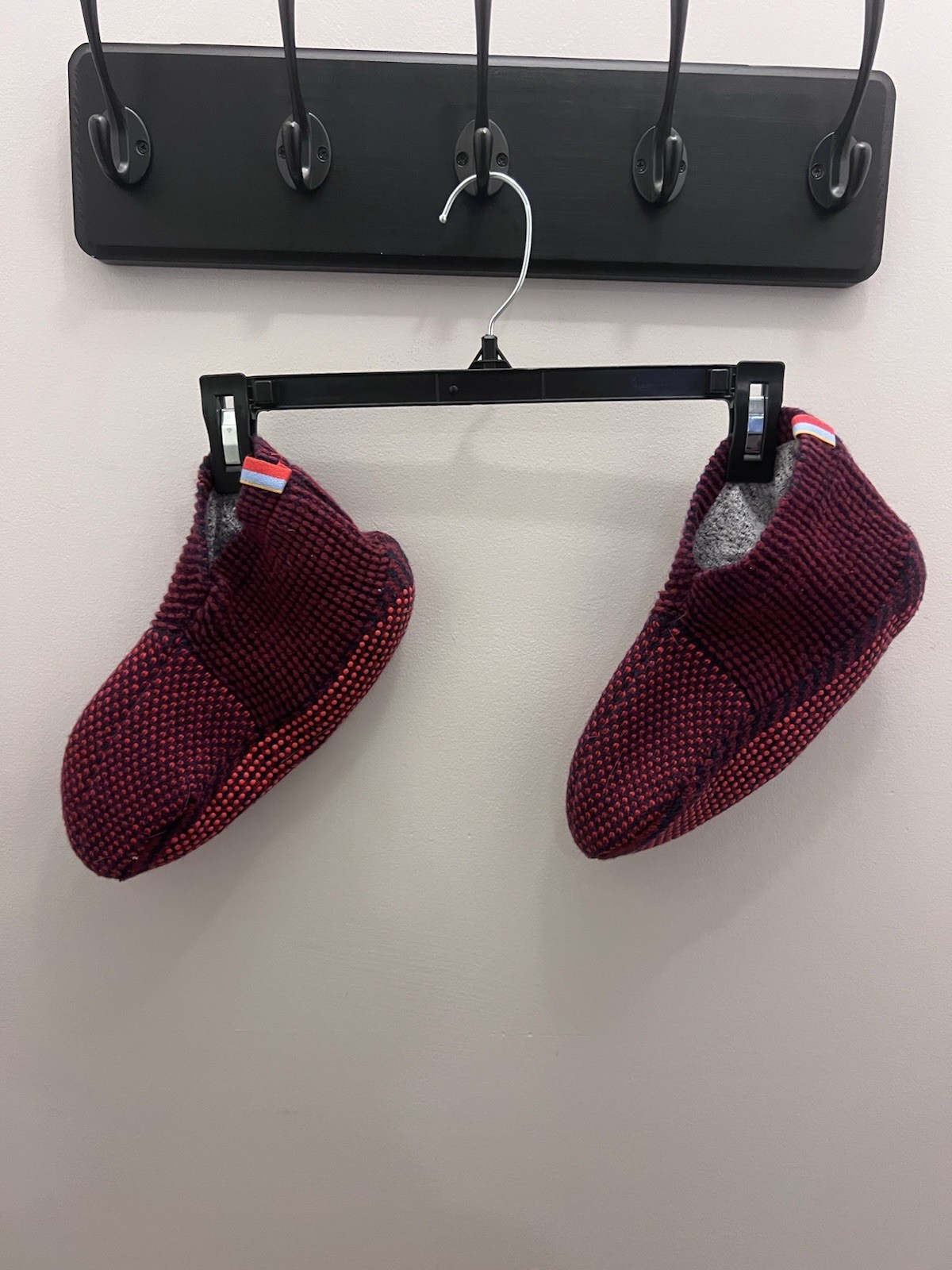 Bombas Size Medium Maroon Slip On Gripper Slippers