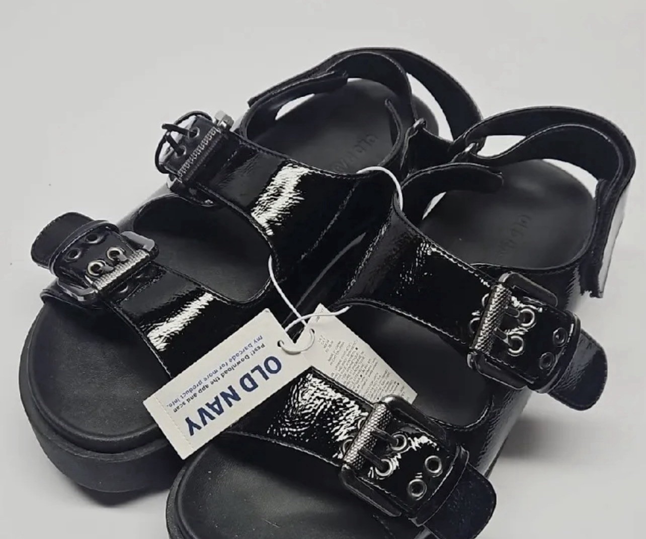 Old Navy Women’s Faux Patent Strappy Buckle Sandals Synthetic US 7 Casual
