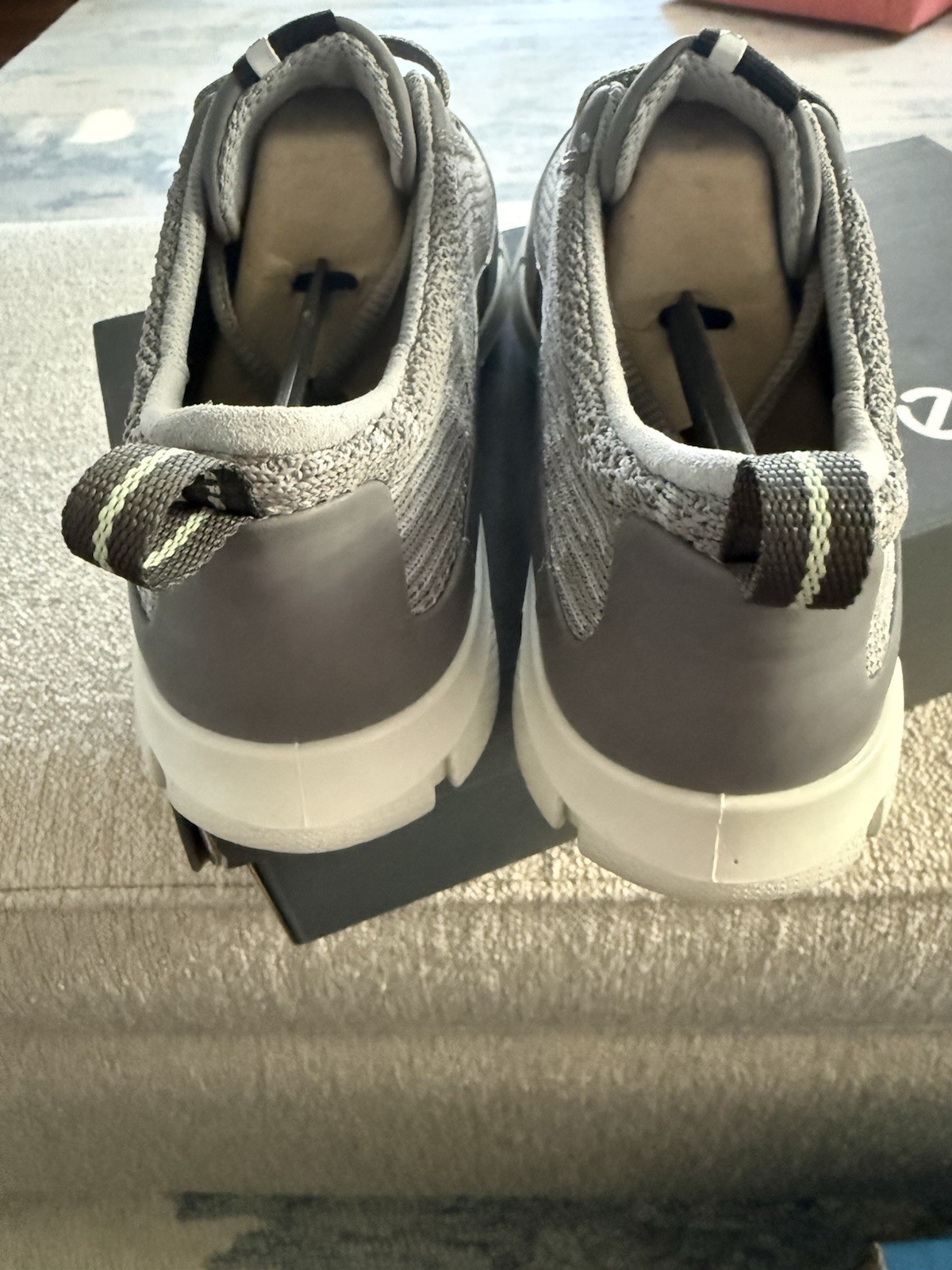 Brand New ECCO Women’s Intrinsic 1 Sneakers, Size EU 37 (US 6-6.5), Light Gray