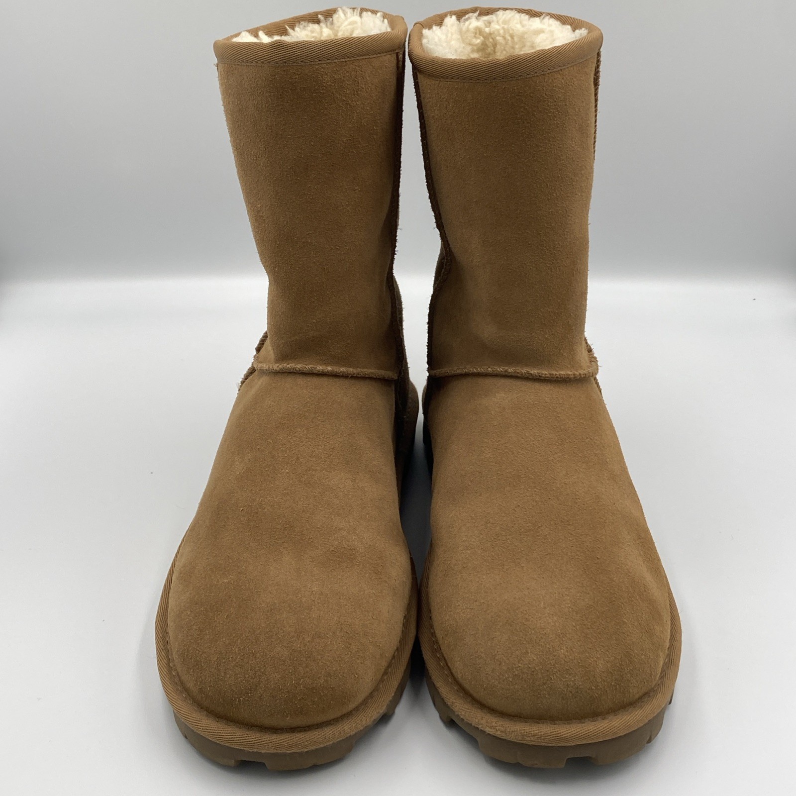 UGG Classic Short Rugged Women’s 9 Chestnut Suede Winter Boots Lug Sole 1115032