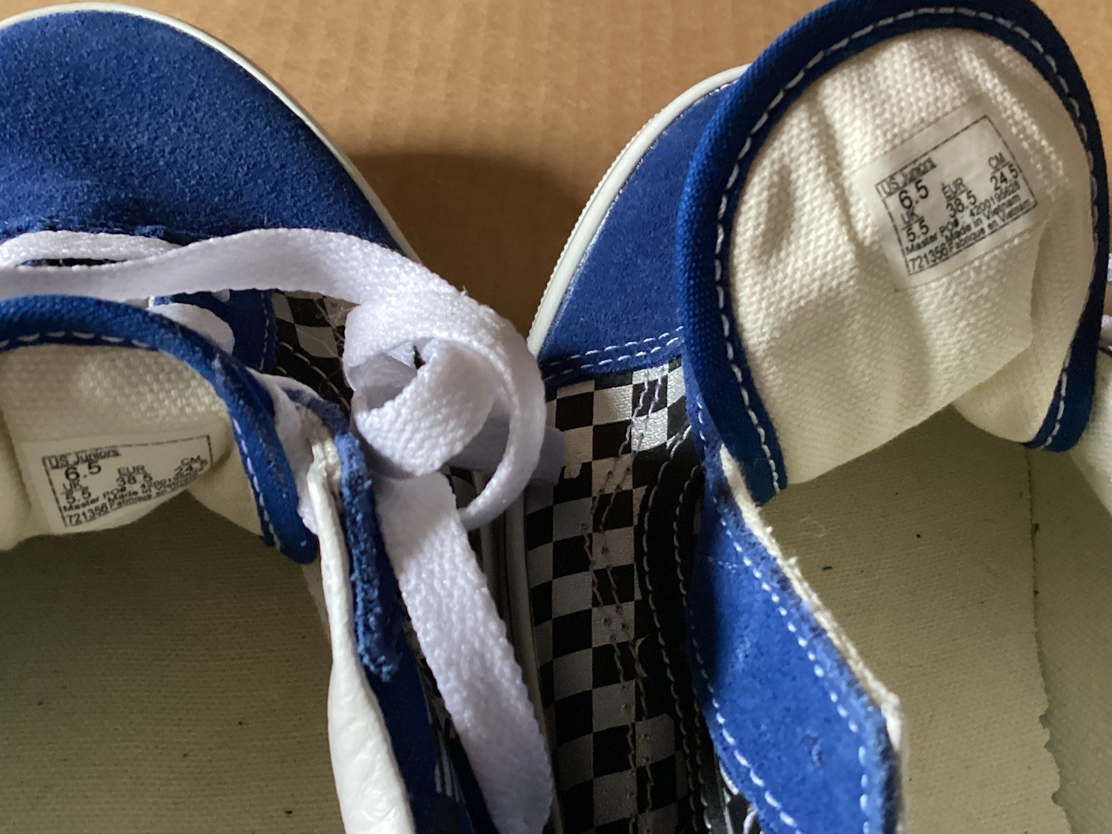 New Vans Pair of Sneakers -Off The Wall Teen/Juniors Size 6.5 Blue/White Checker