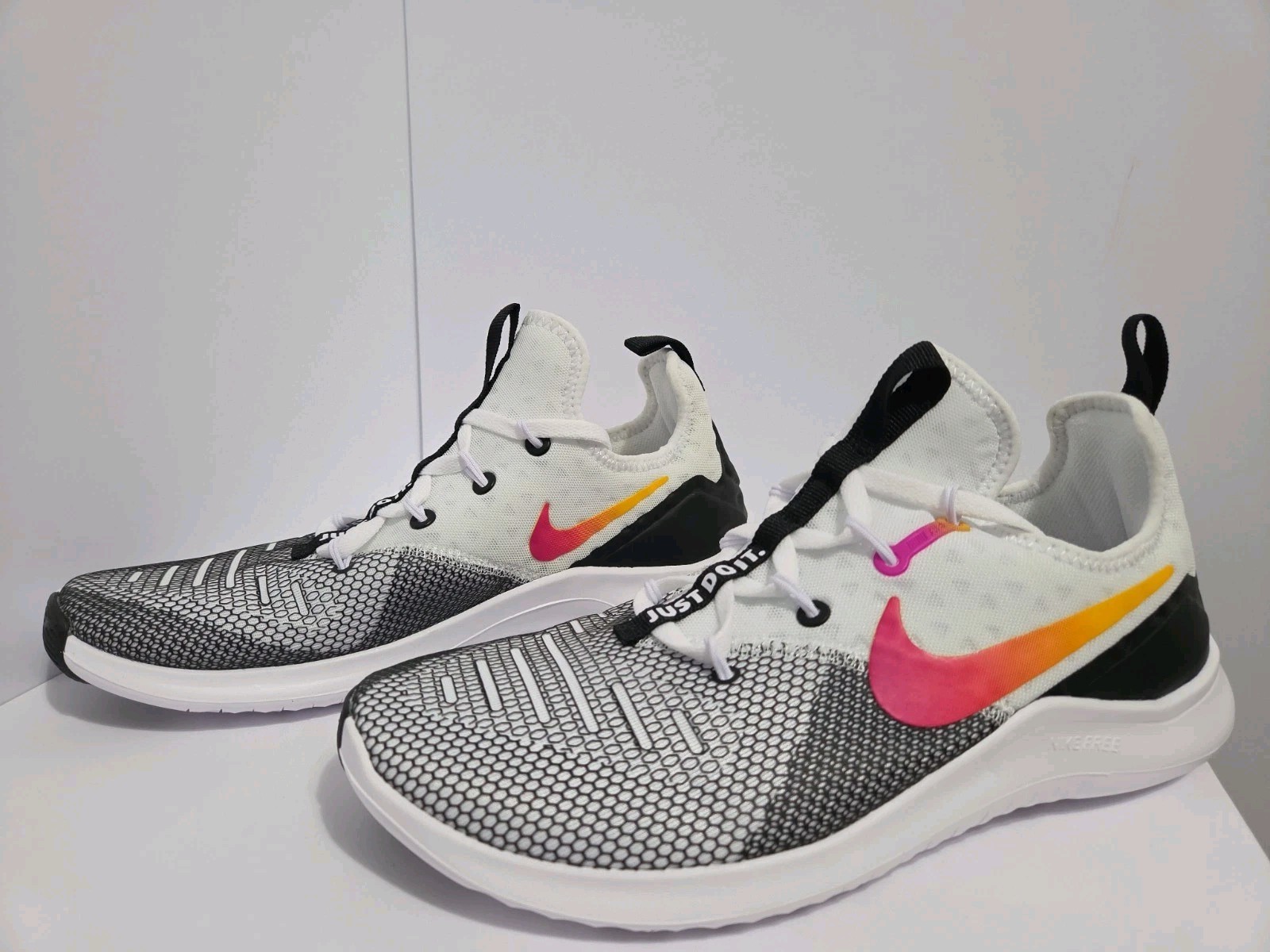 Size 8 Womens – Nike Free TR 8 Laser Fuchsia Training Shoes 942888-008