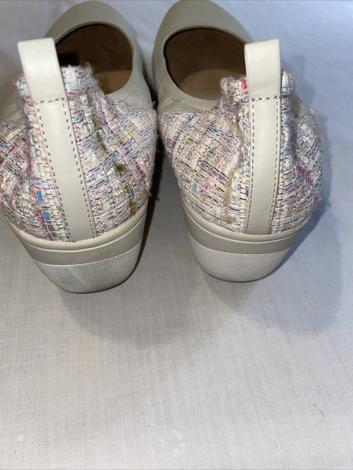 Vionic Wedge Womens Comfort Shoes Size 11 M Beige Leather Workwear Outdoors