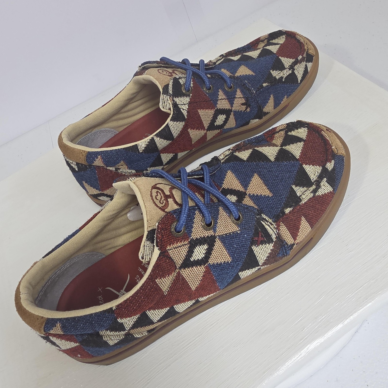 Twisted X Shoes Womens Size 7 Multicolor Geometric Lace Up Comfort Sneakers