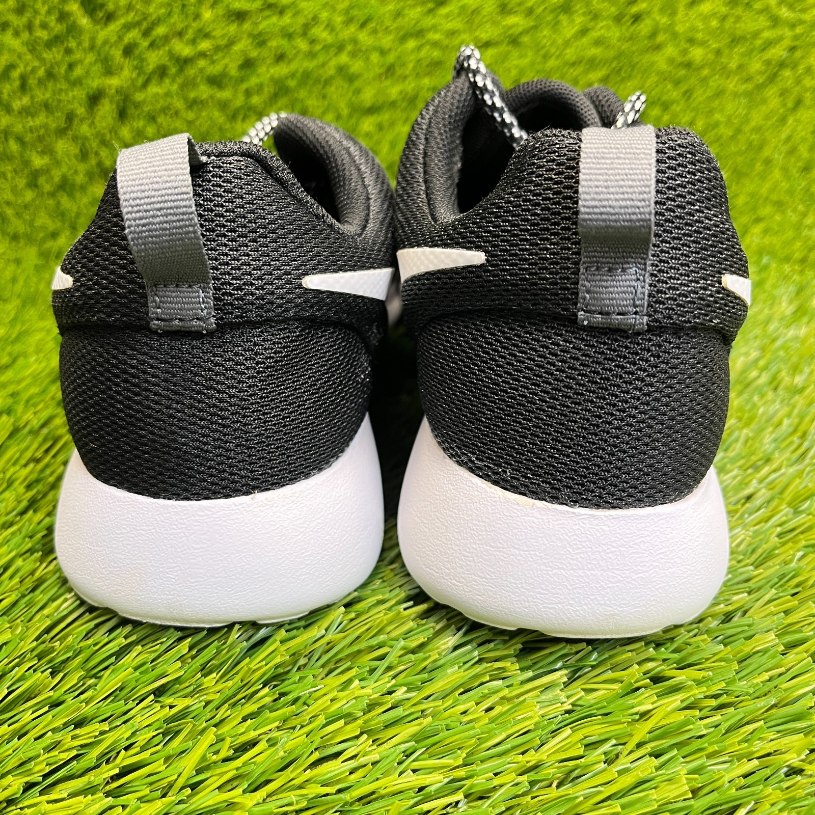 Nike Roshe One Womens Size 7.5 Black Athletic Running Walking Shoes Sneakers