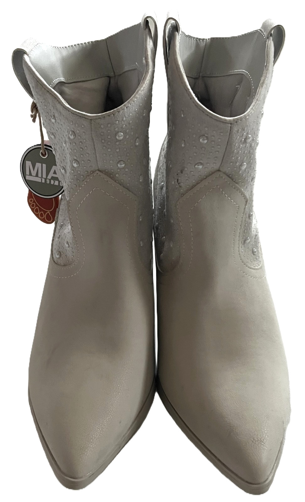 MIA Lauanne Beige Pearl Studs Pull On Western Ankle Boots Womens 8.5 NEW FLAWED