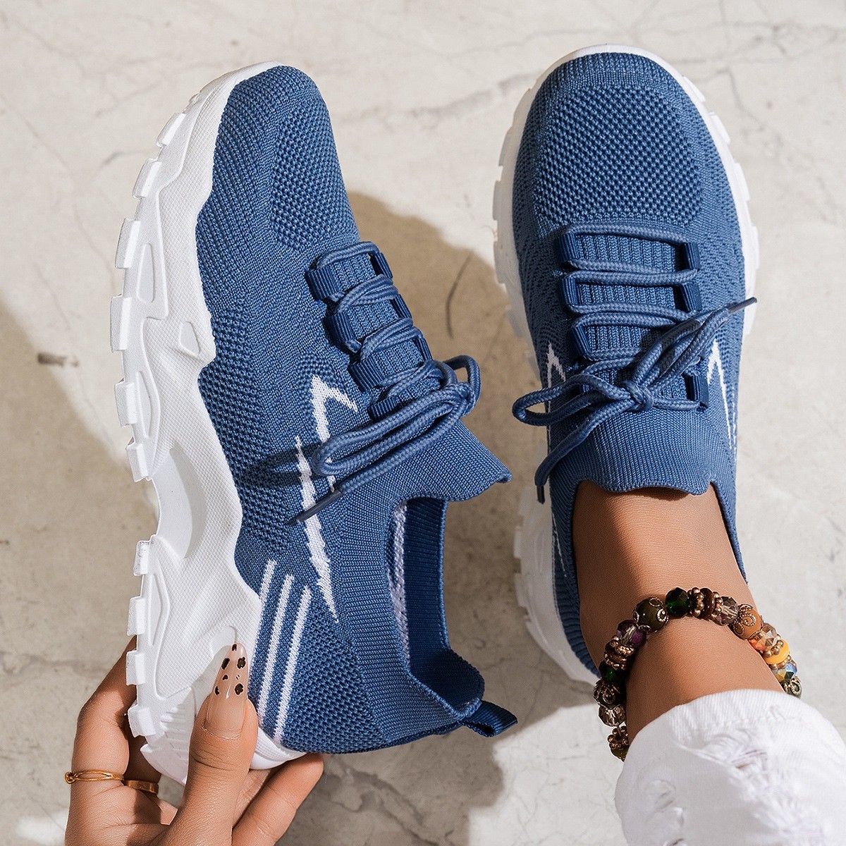 Women’s Lightweight Casual Sneakers Soft Sole Walking Shoes Lace Up Comfort