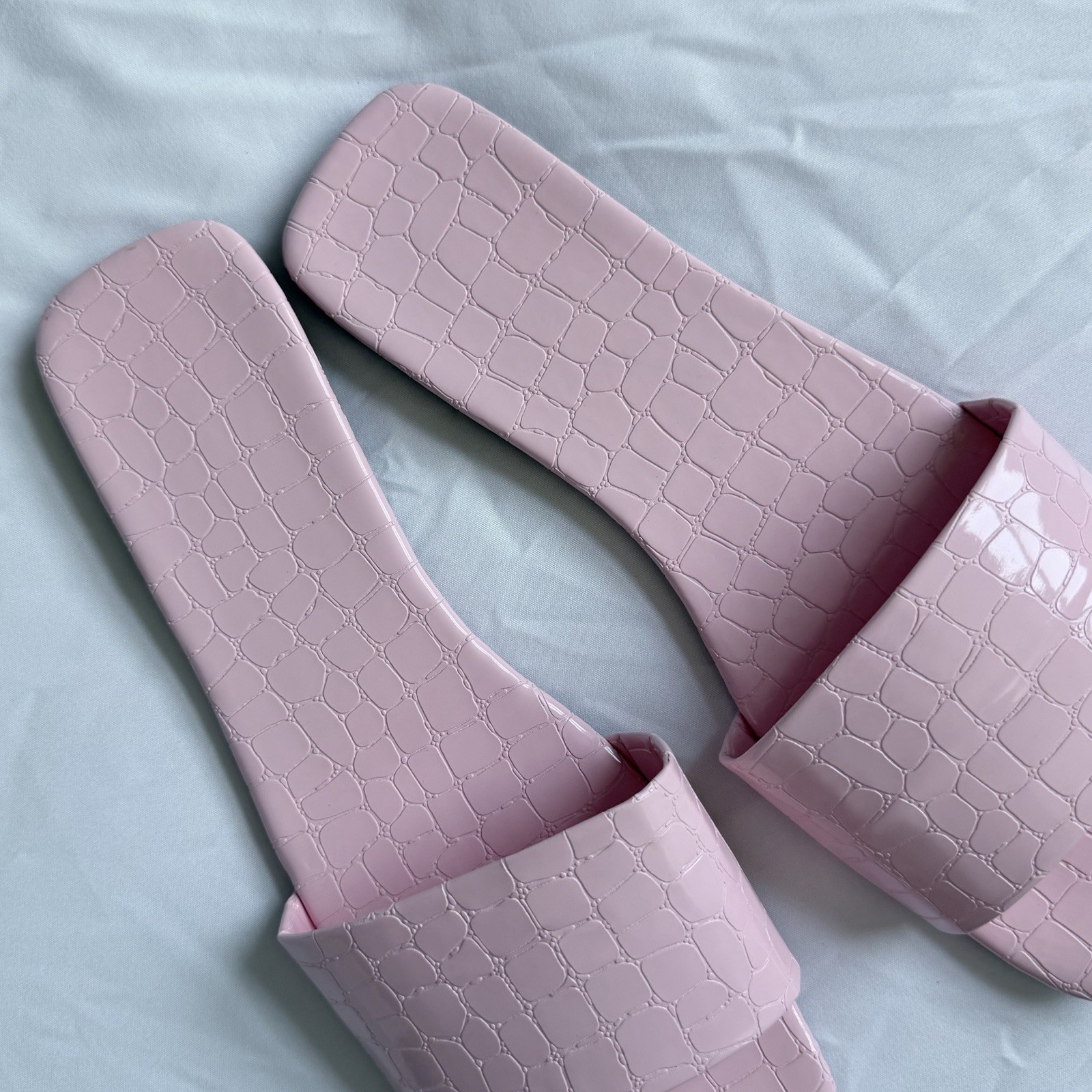 Baby Pink Croc-Embossed Glossy Slip On Square Peep Toe Size 9 Cute Slide Sandals