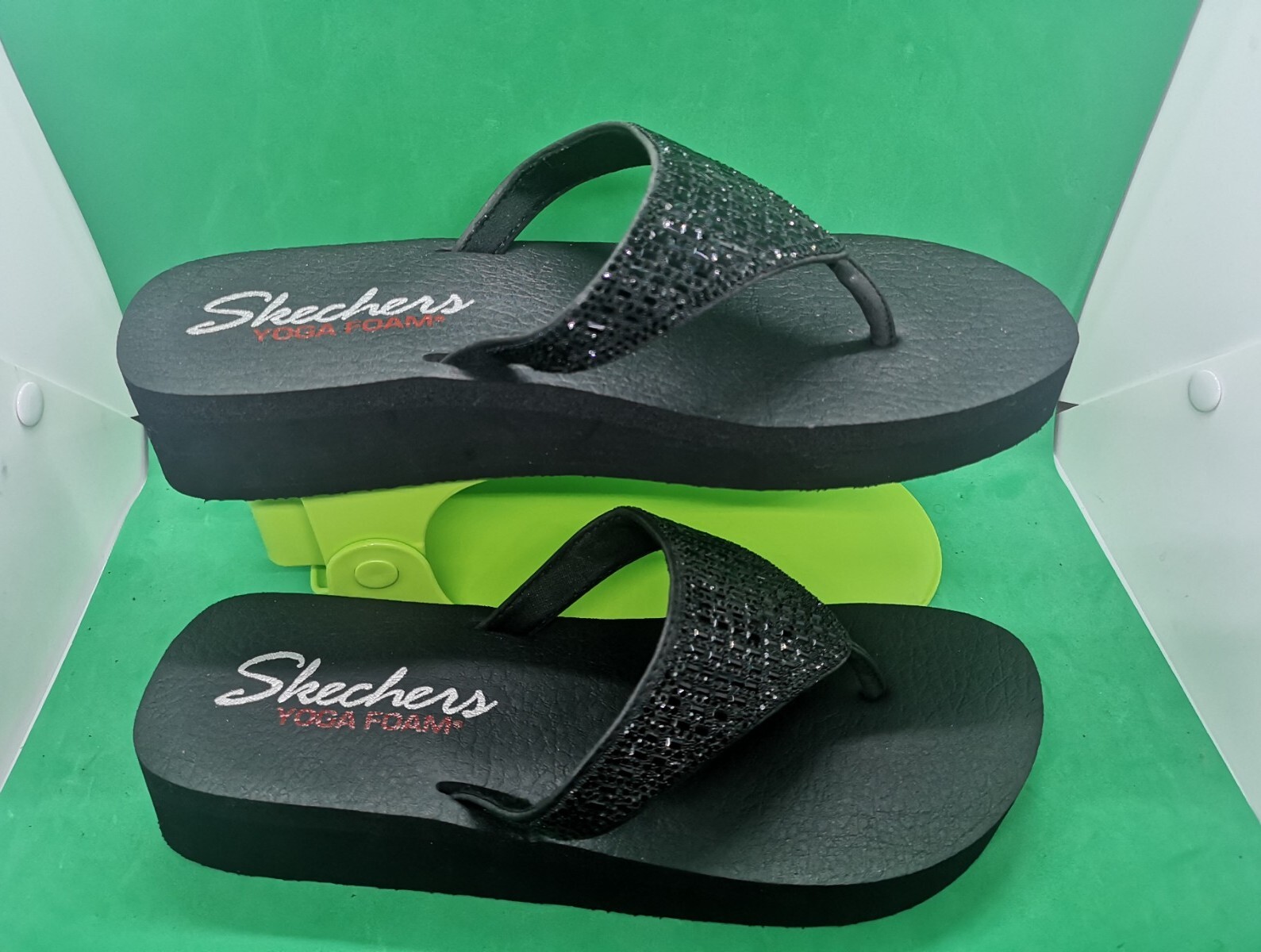 Skechers Yoga Foam 31601 Slip On Thong Flip Flop Sandals Women Sz 10 Black bling