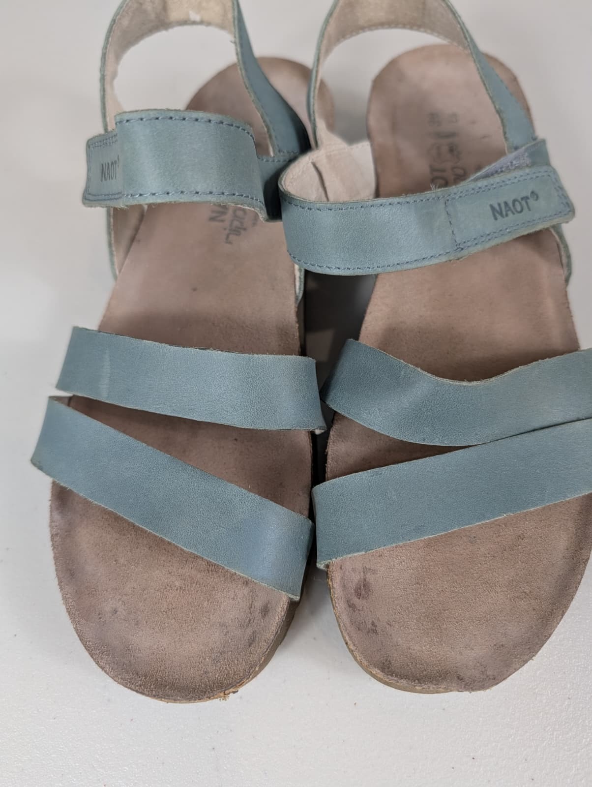 Naot Women’s Kayla green leather sandals size 8