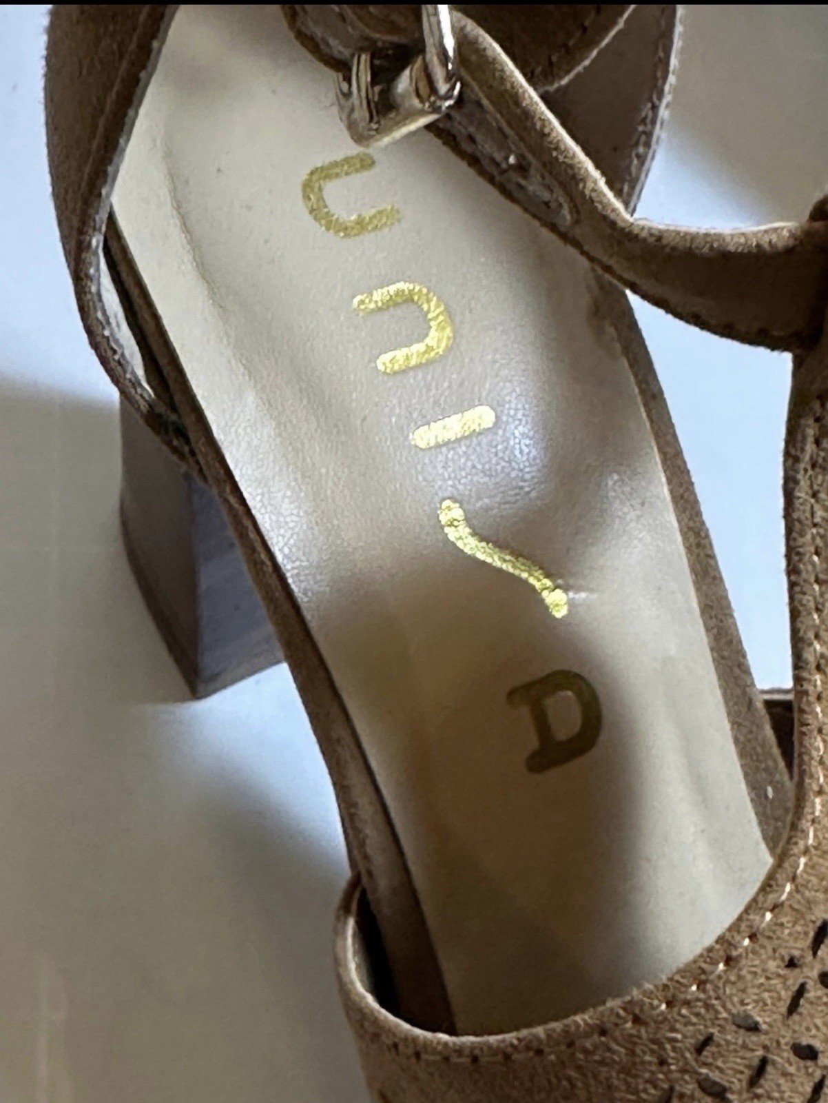 Unisa Tan Perforated Peep Toe Block Heel Sandals Ankle Strap Womens 7M