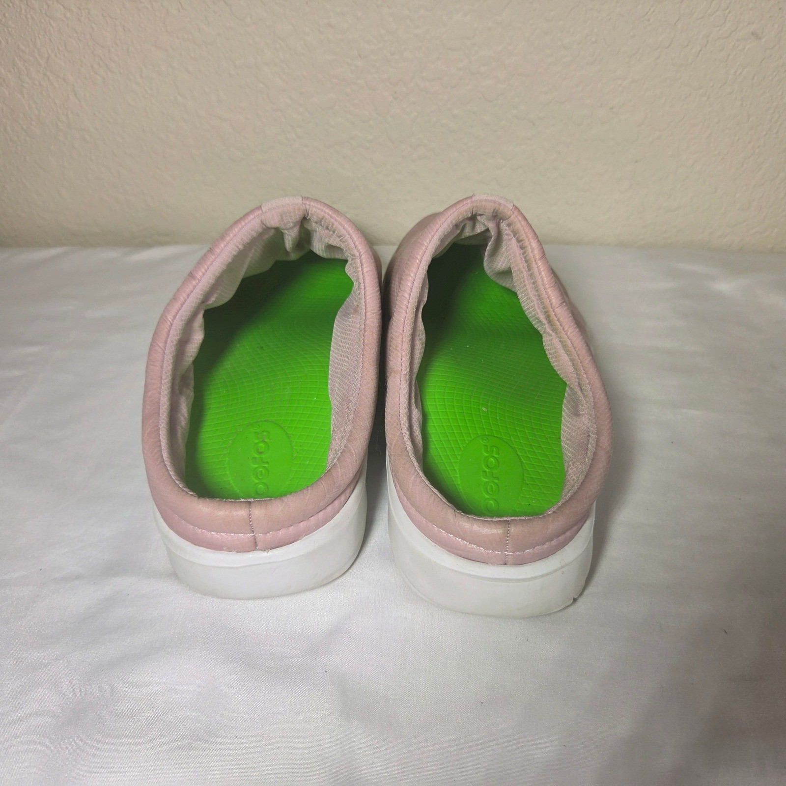 Oofos OOmg Eezee Quilted Mule Slippers Pink Womens Size 9 EU 40 Recovery Shoes