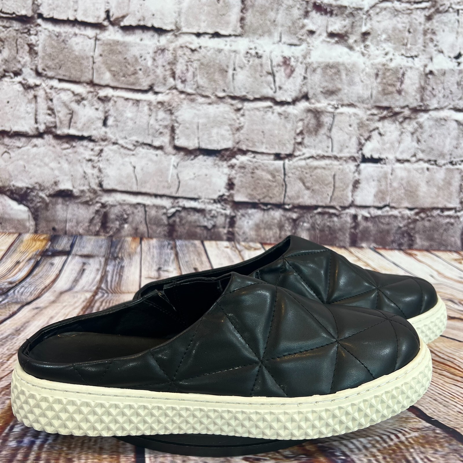 Aerosoles Aware Ella Women’s Black Quilted Slip On Slides Sneakers Size 8.5 M