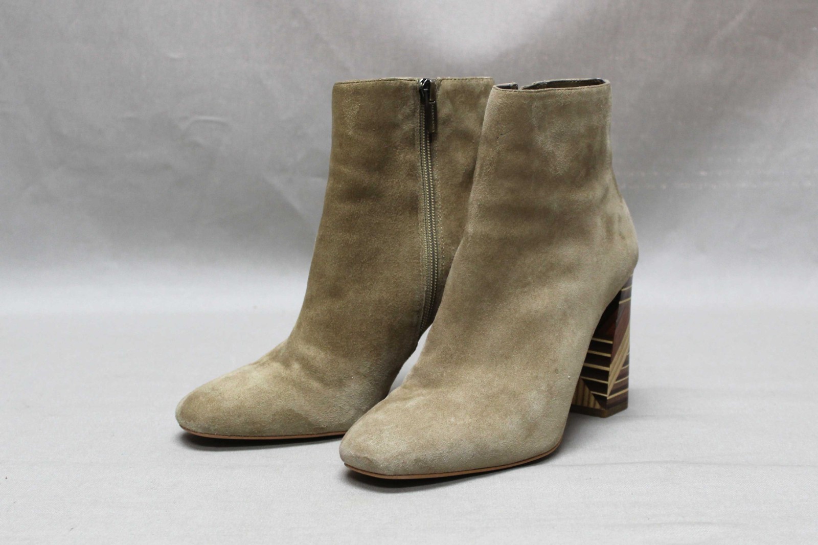 Vince Camuto Suede Ankle Booties Women’s 7.5 Beige