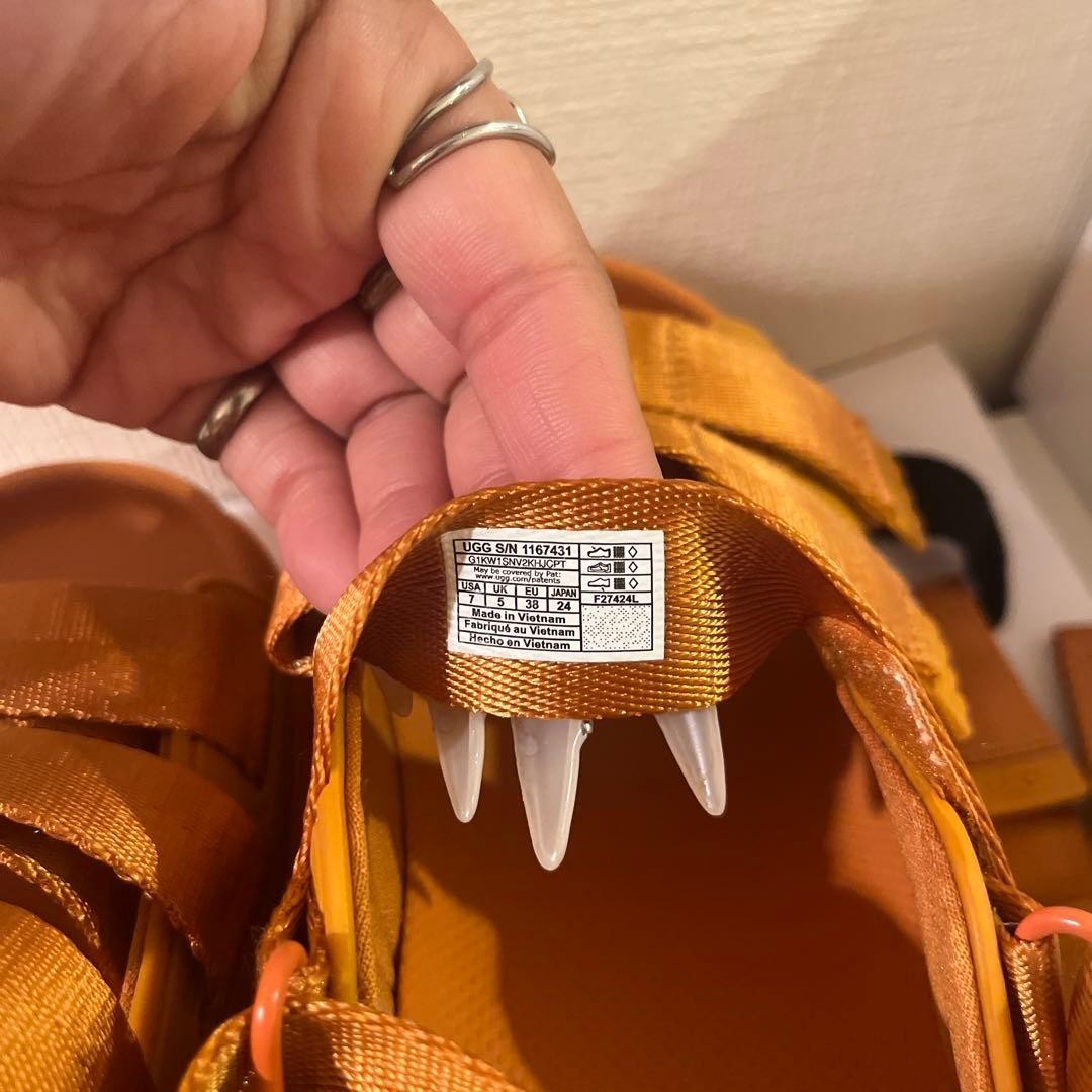 UGG Goldenrise Platform Sandals Orange Women’s Shoes Strappy Sandals US Size 7