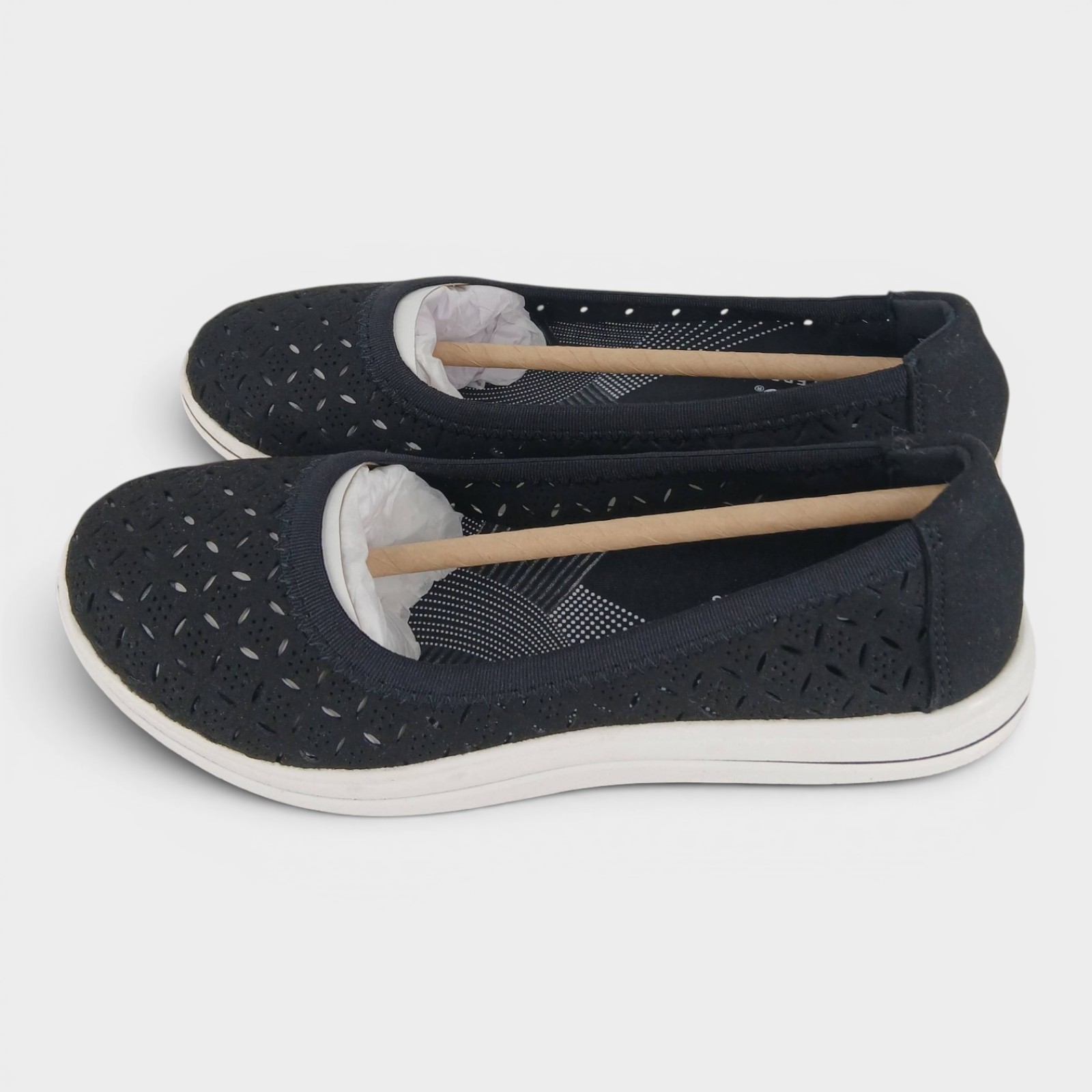 Clarks Women’s Cloudsteppers Breeze Roam Slip-on Shoes Sneakers Size 6.5M