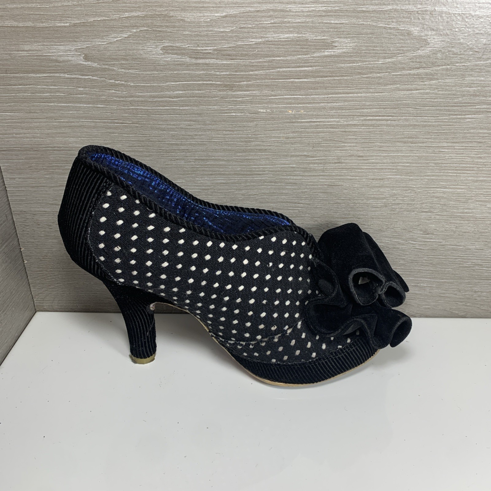Irregular Choice ICONIC Polka Dot SZ 39 US 8 Booties Black Bow