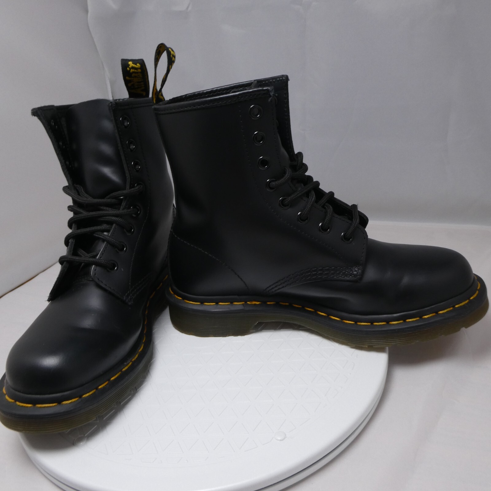 Dr. Martens 1460 Women’s Original Smooth Leather Lace Up Boots – Black, Size 6