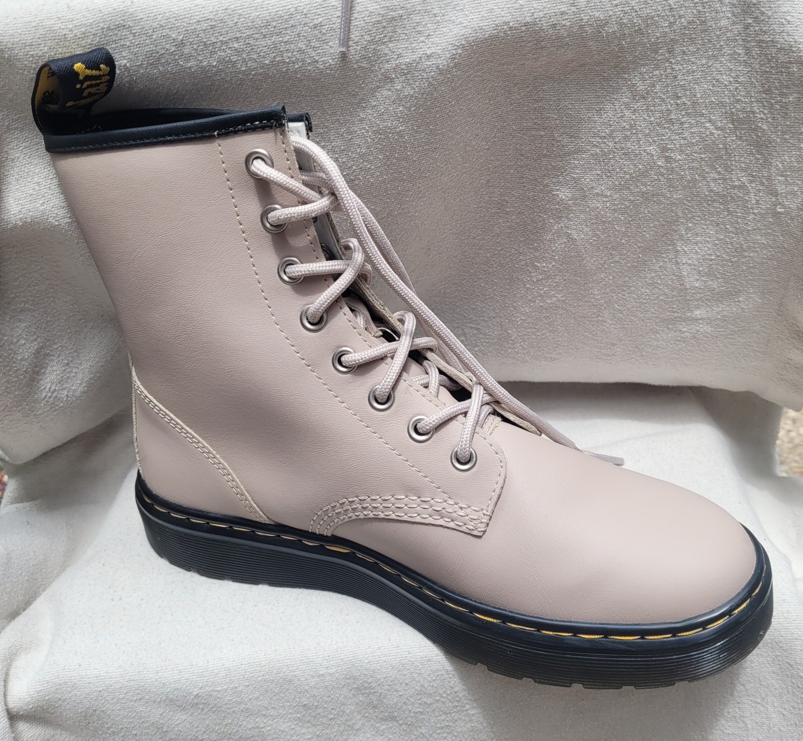 Dr Martens Zavala Beige/Taupe Lace Up Combat Boots W UK7/US9 M US8/EU41