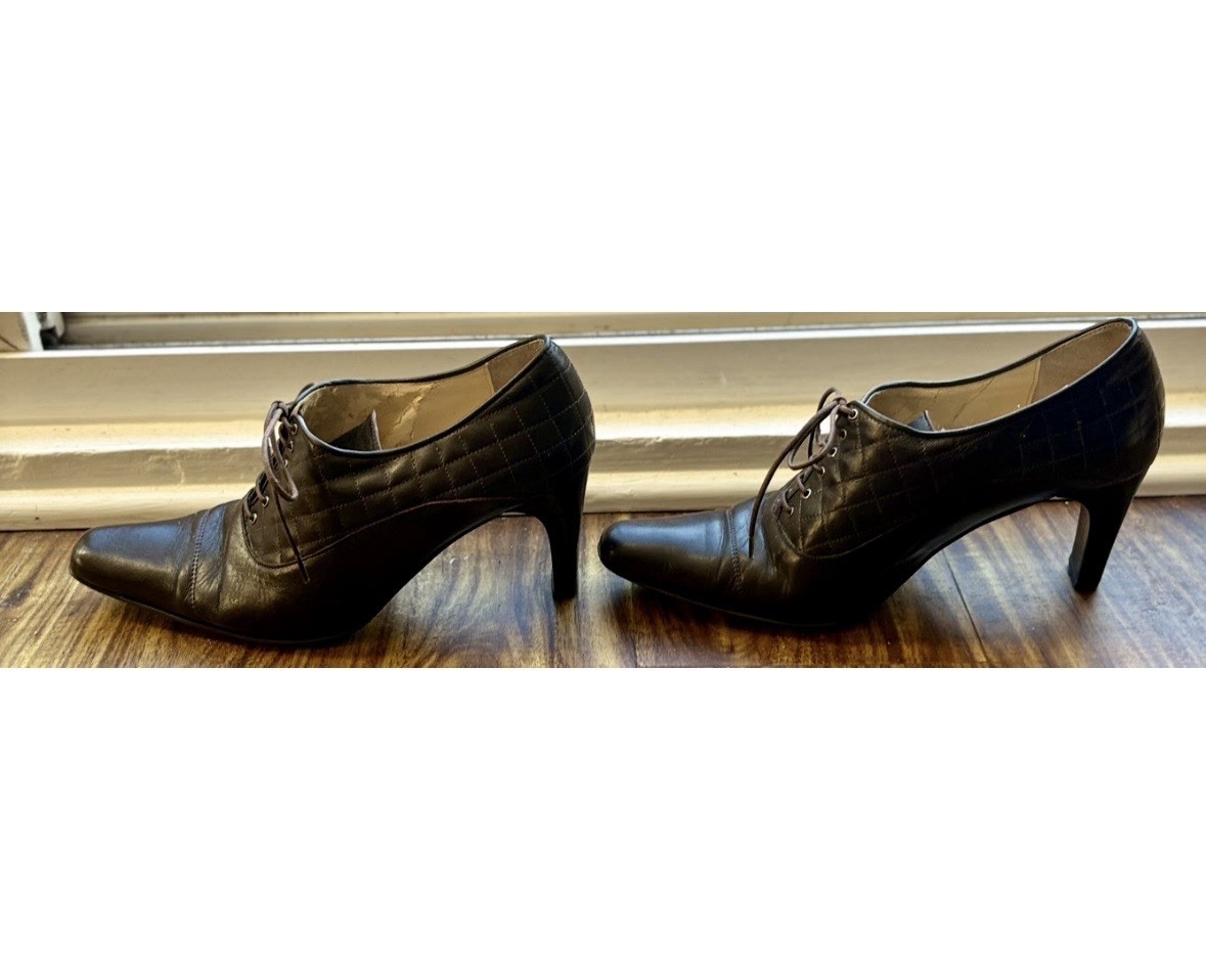 Vintage Casual Corner Italian-Made Brown Leather Quilted Lace Up Heels size 6