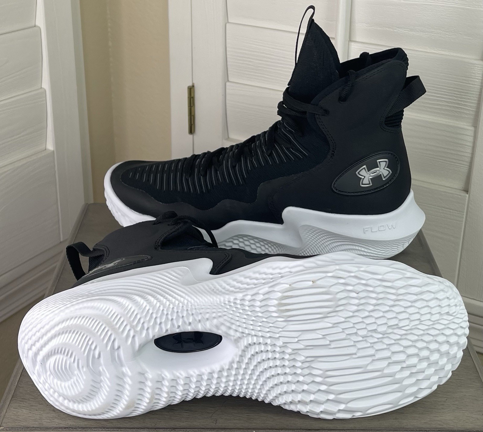 Under Armour Flow Highlight Ace Black Volleyball Shoes 3027083 001 – Women’s 12