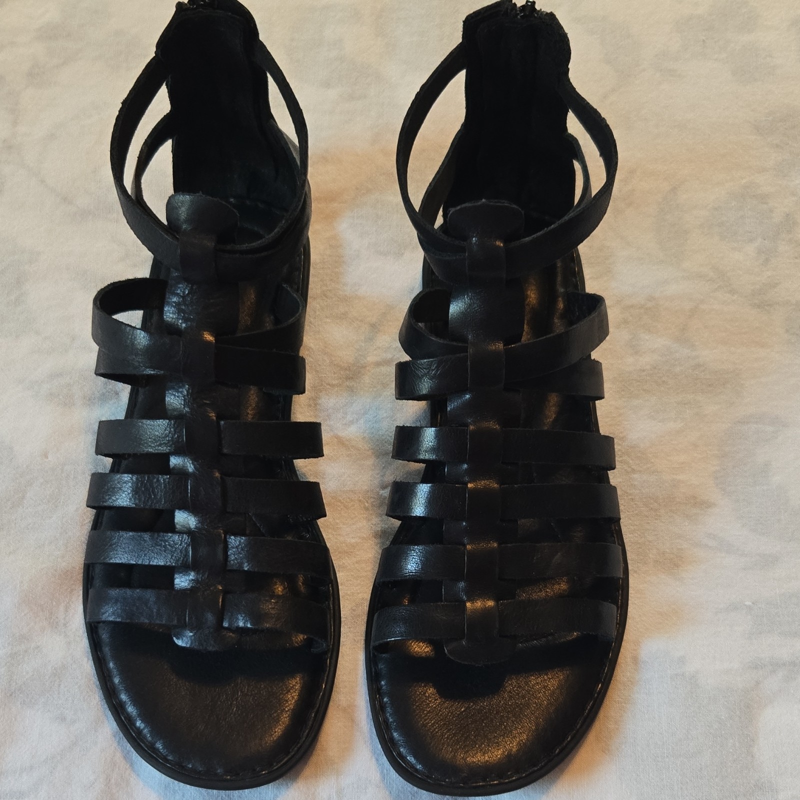 Børn Women’s Black Leather Strappy Gladiator Sandals Zip Back 9M