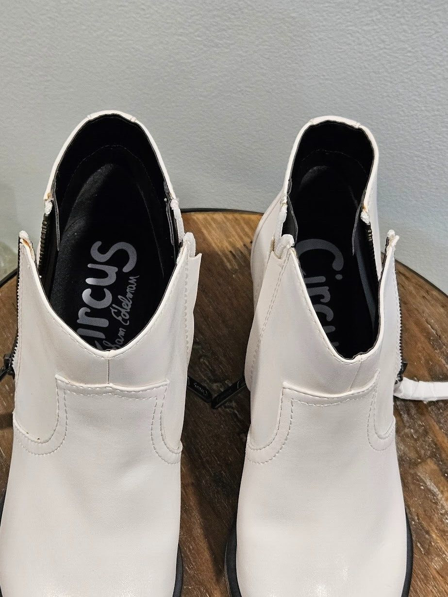 Circus by Sam Edelman White Whistler Ankle Boots Size 7 Chic City College Dance
