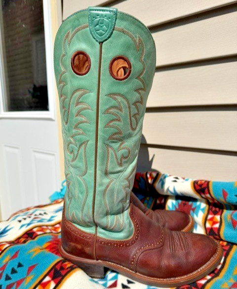 Women’s Ariat Buckaroo Cowgirl Boots, Size 8.5B, Style 14101, Beautiful!!!