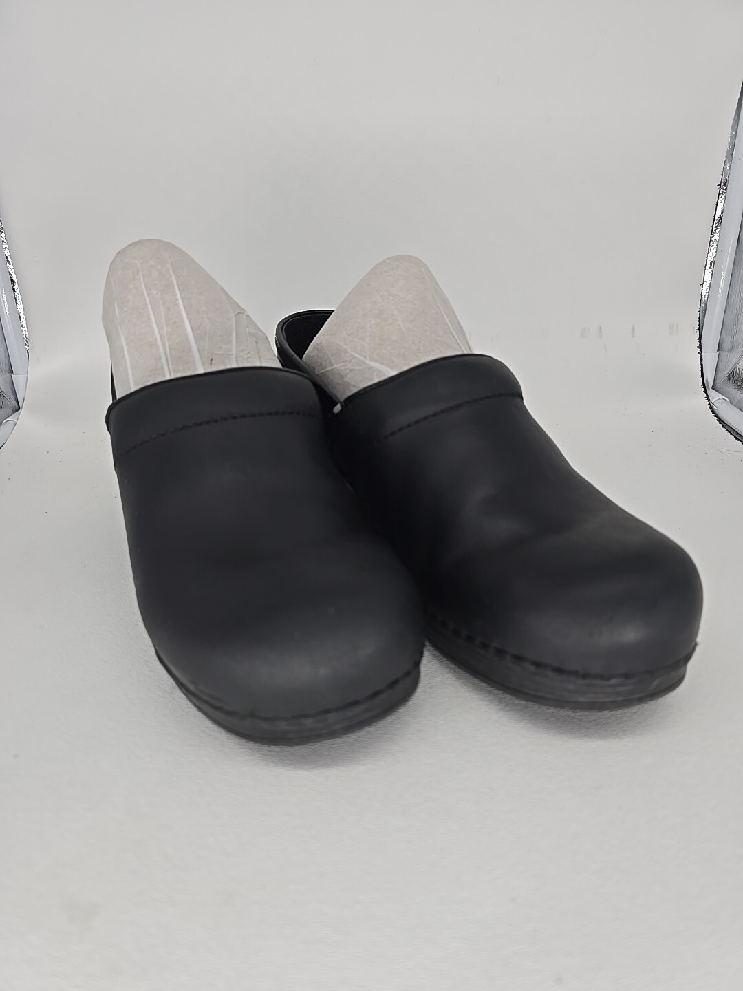 Dansko Shoes Women’s Size 38 US 7.5-8 Black Leather Nursing Clogs ~ READ SEE PIC