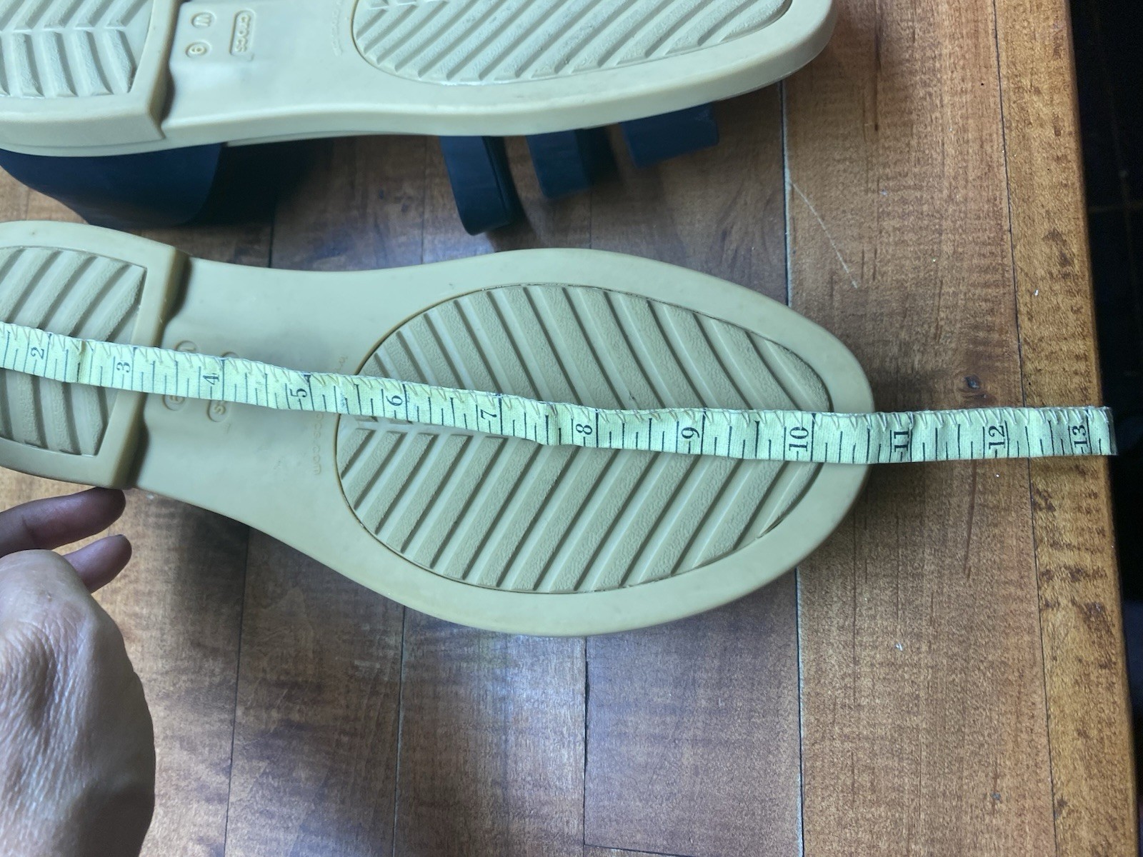 Crocs Tulum Open Flat Sandals Womens 9 Black Tan Strappy Slip On (Read 10 9.5 W)