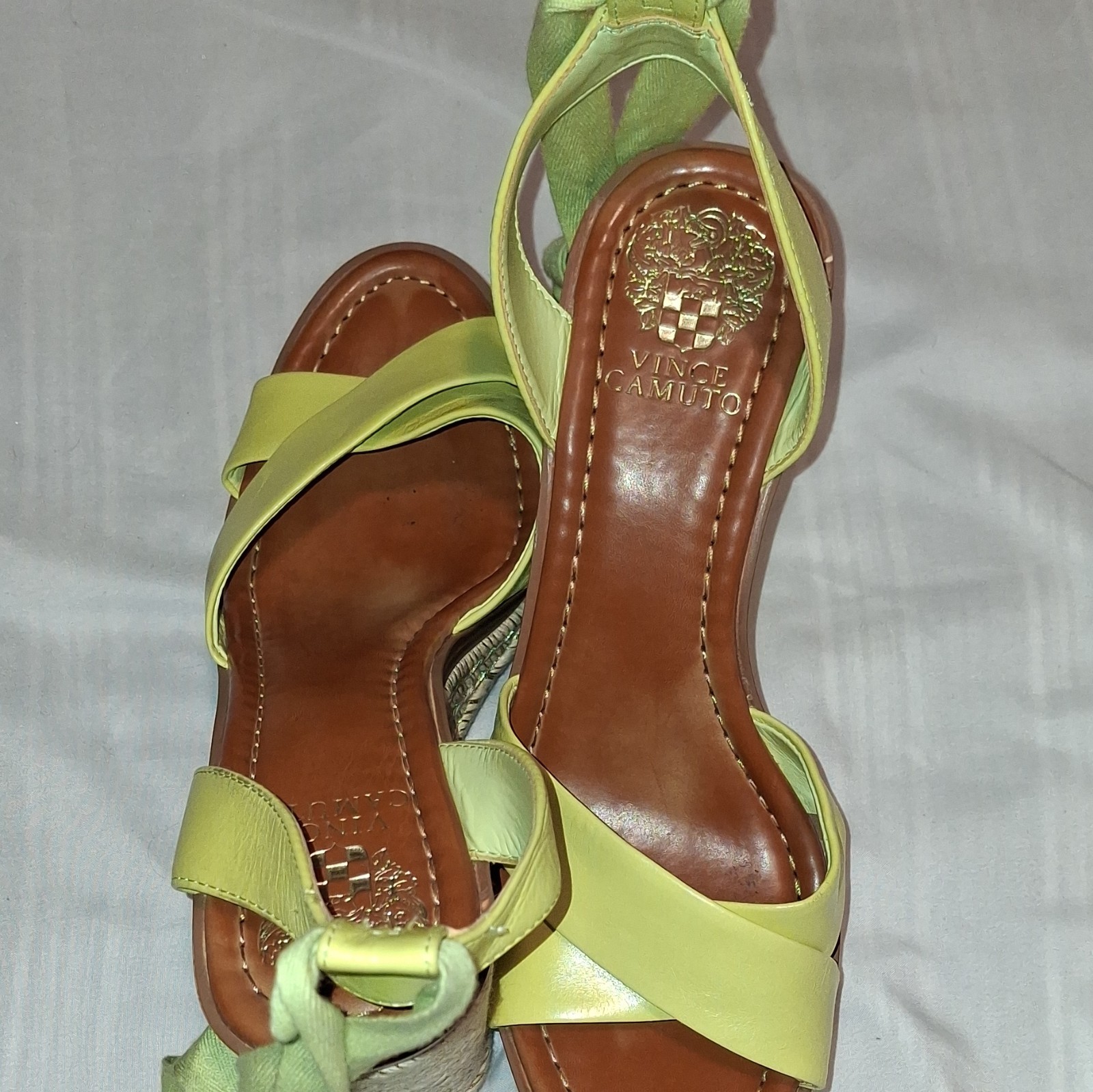 Sexy Vince Camuto Women’s Green Leather Wedge Sandals Tie Ankle Strap US 9.5