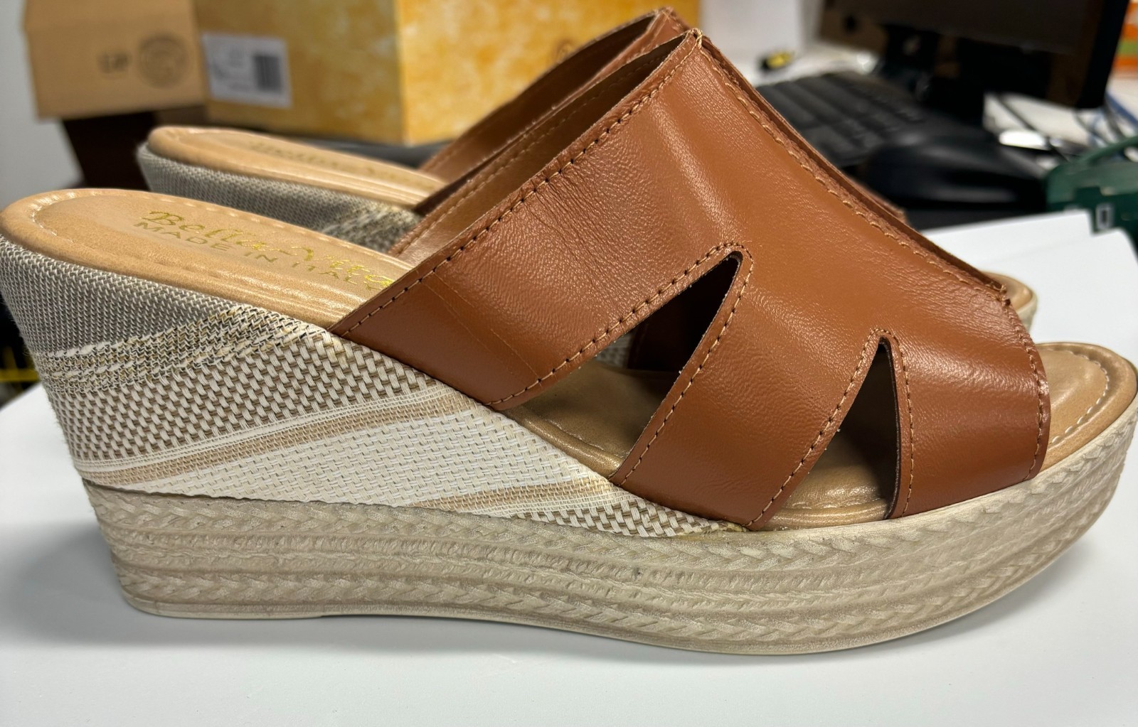 Bella Vita Rox-Italy Women’s Wedge Sandals Size 8.5 Wide