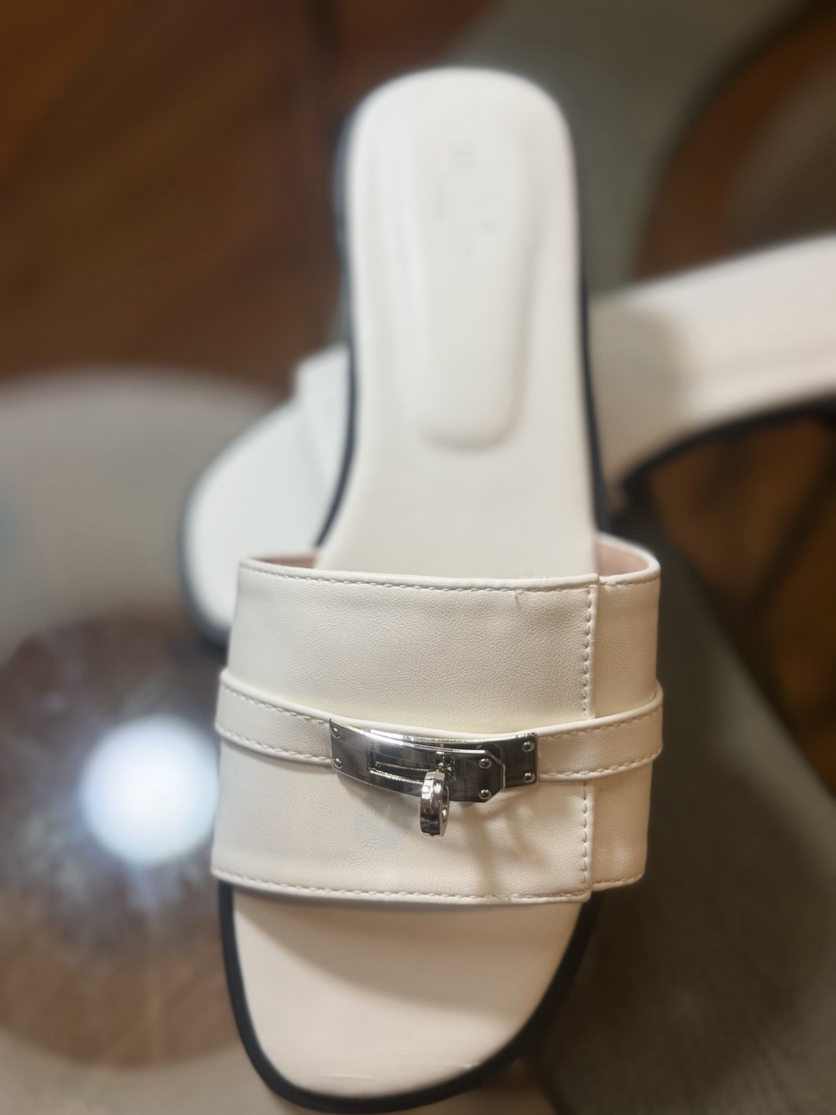 Hermès Women’s White Slide Sandals Faux Leather Logo Buckle Accent Slip-On US 8