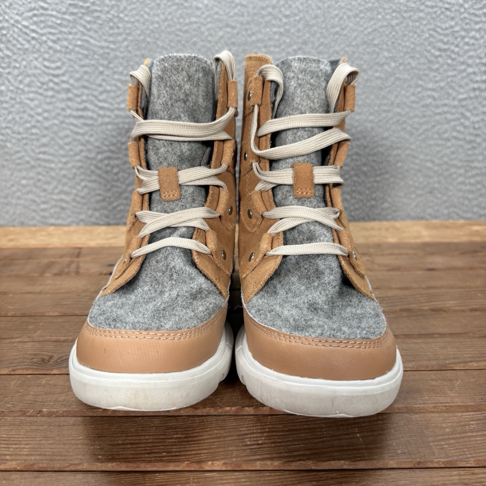 Sorel Boots Womens 7.5 Brown Gray Explorer II Joan Waterproof Boot Outdoors